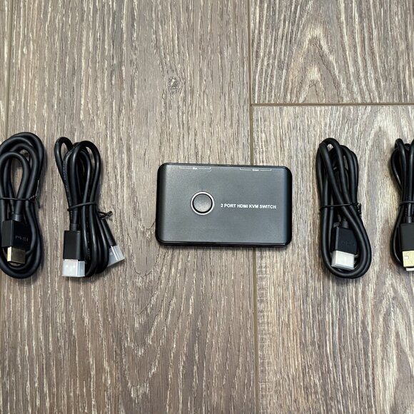 HDMI KVM 2 Port Switch - Picture 2 of 11